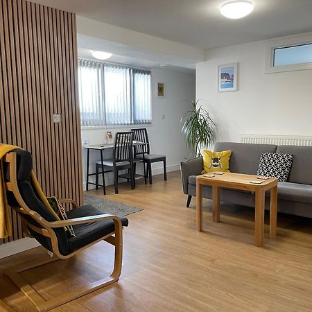 The Garden Apartment Нютън Абът Екстериор снимка